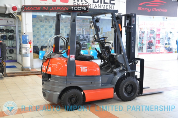 ขายรถโฟล์คลิฟท์มือสอง TOYOTA รุ่น 6FG15-31902 นำเข้าจากประเทศญี่ปุ่น 100\% ไม่เคยใช้งานในไทย