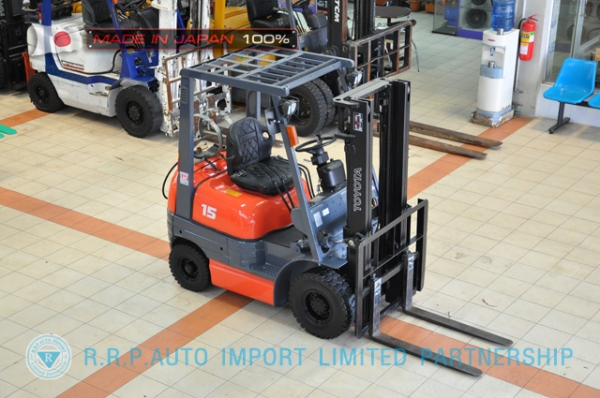 ขายรถโฟล์คลิฟท์มือสอง TOYOTA รุ่น 6FG15-31902 นำเข้าจากประเทศญี่ปุ่น 100\% ไม่เคยใช้งานในไทย