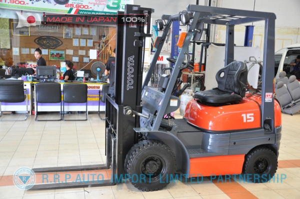 ขายรถโฟล์คลิฟท์มือสอง TOYOTA รุ่น 6FG15-31902 นำเข้าจากประเทศญี่ปุ่น 100\% ไม่เคยใช้งานในไทย