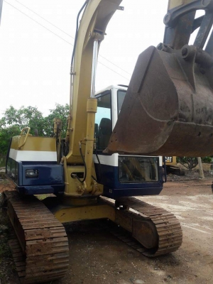 ขายKOMATSU PC60-6  เก่าญี่ปุ่นแท้  มีลายแย๊ก  รถสวยสภาพดี  พร้อมใช้  เครื่องปั๊มดี  ลองระบบกันได้ทุกวัน  โทร  089-3818694  ดวงนภา