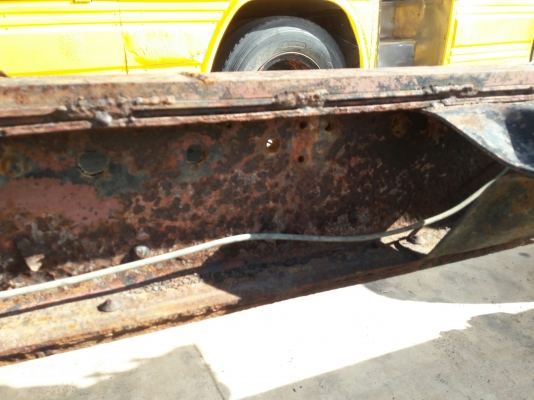 ขายแซซซี 10 ล้อหัวยาวอีซูซุพร้อมเล่มทะเบียน