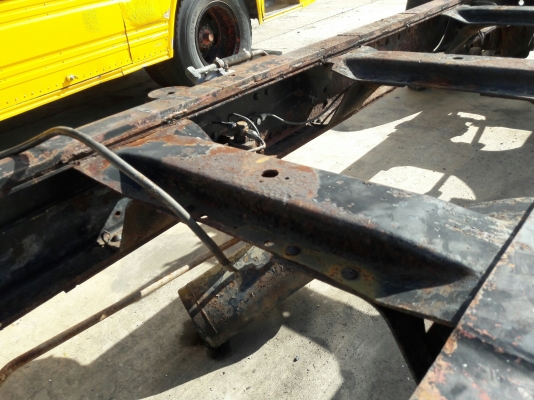 ขายแซซซี 10 ล้อหัวยาวอีซูซุพร้อมเล่มทะเบียน