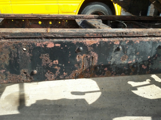 ขายแซซซี 10 ล้อหัวยาวอีซูซุพร้อมเล่มทะเบียน