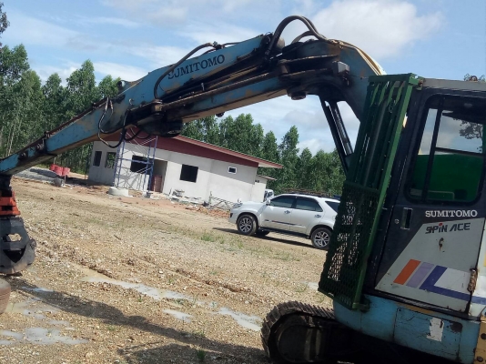 ขายรถแบคโฮ SUTITOMO ติดคีบไม้ ขายรถแบคโฮ SUTITOMO ติดคีบไม้