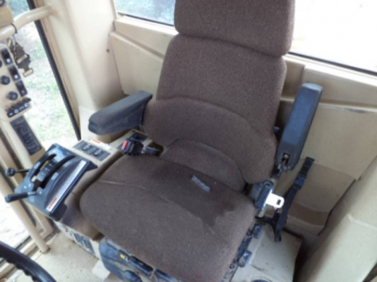 140H#2ZK047XX ปี1999 พร้อมติด Scarifierหน้า รถจากอเมริกา รอของไม่นาน โทร. 092-929-9942 ธีรเทพ (แบงค์)