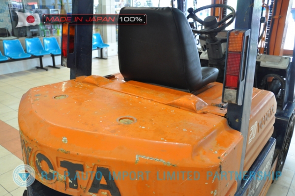 ขายรถโฟล์คลิฟท์มือสอง TOYOTA รุ่น 5FD20-66842 นำเข้าจากประเทศญี่ปุ่น 100\% ไม่เคยใช้งานในไทย