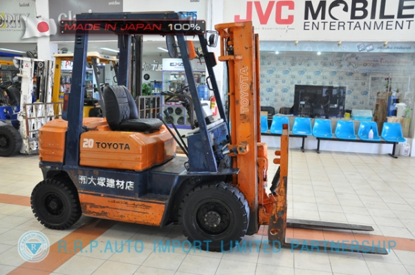 ขายรถโฟล์คลิฟท์มือสอง TOYOTA รุ่น 5FD20-66842 นำเข้าจากประเทศญี่ปุ่น 100\% ไม่เคยใช้งานในไทย