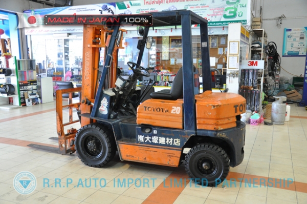 ขายรถโฟล์คลิฟท์มือสอง TOYOTA รุ่น 5FD20-66842 นำเข้าจากประเทศญี่ปุ่น 100\% ไม่เคยใช้งานในไทย