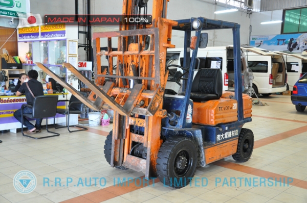 ขายรถโฟล์คลิฟท์มือสอง TOYOTA รุ่น 5FD20-66842 นำเข้าจากประเทศญี่ปุ่น 100\% ไม่เคยใช้งานในไทย