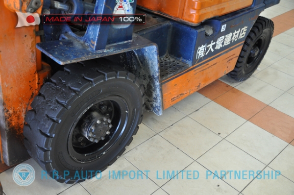 ขายรถโฟล์คลิฟท์มือสอง TOYOTA รุ่น 5FD20-66842 นำเข้าจากประเทศญี่ปุ่น 100\% ไม่เคยใช้งานในไทย