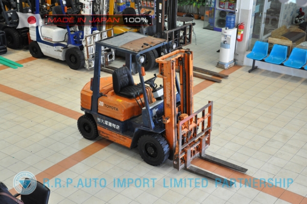 ขายรถโฟล์คลิฟท์มือสอง TOYOTA รุ่น 5FD20-66842 นำเข้าจากประเทศญี่ปุ่น 100\% ไม่เคยใช้งานในไทย