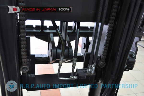 ขายรถโฟล์คลิฟท์มือสอง TOYOTA รุ่น 8FD25-34026 นำเข้าจากประเทศญี่ปุ่น 100\% ไม่เคยใช้งานในไทย