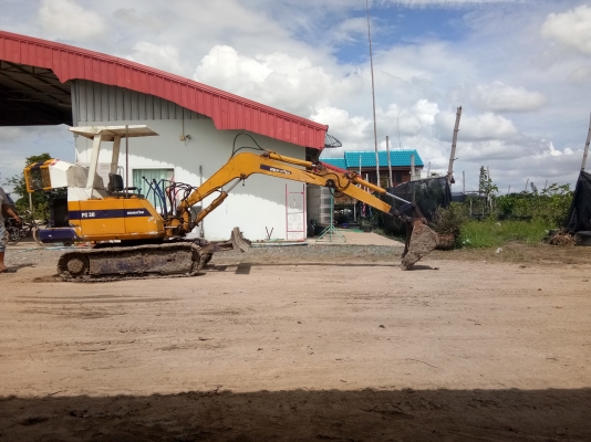 ขาย komatsu. Pc30-3