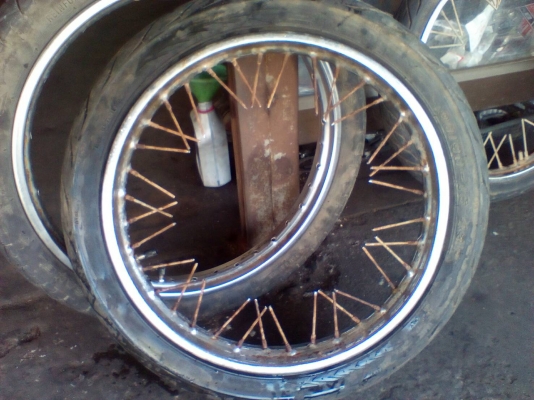 ล้อขอบ16และ17 เส้น 220.-