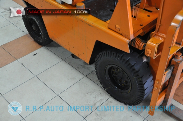 ขายรถโฟล์คลิฟท์มือสอง TOYOTA รุ่น 2FG7-30082 นำเข้าจากประเทศญี่ปุ่น 100\% ไม่เคยใช้งานในไทย