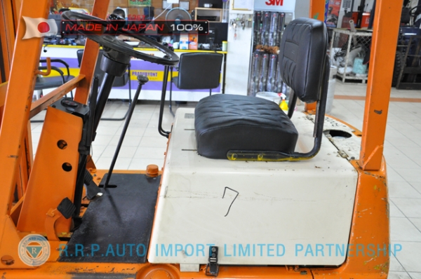 ขายรถโฟล์คลิฟท์มือสอง TOYOTA รุ่น 2FG7-30082 นำเข้าจากประเทศญี่ปุ่น 100\% ไม่เคยใช้งานในไทย