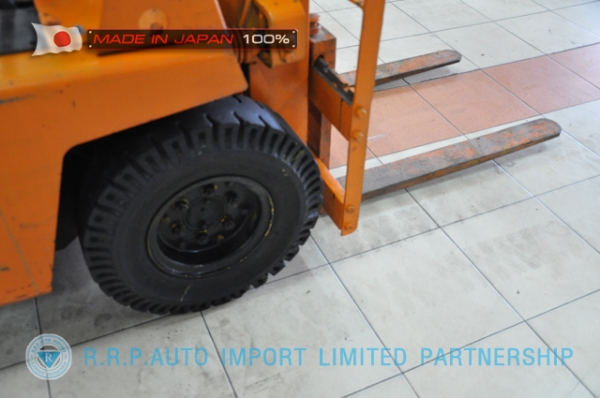 ขายรถโฟล์คลิฟท์มือสอง TOYOTA รุ่น 2FG7-30082 นำเข้าจากประเทศญี่ปุ่น 100\% ไม่เคยใช้งานในไทย