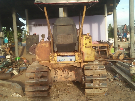 ขายรถแทร็กเตอร์D2-3 มีใบมืดสไลด์รถพร้อมใช้งาน เครื่องดีช่วงล่างดี ใบแทร็กเต็ม ราคาต่อรองคุยกันได้