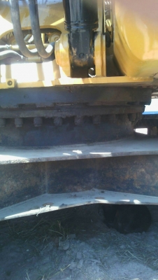 ขออณุญาติขายรถ 320 C JAPAN ชั่วโมง13000กว่าเอกสารเล่มพร้อมใช้งานสนใจติดต่อช่างดำ 0853224877-0988930465