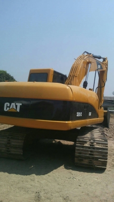 ขออณุญาติขายรถ 320 C JAPAN ชั่วโมง13000กว่าเอกสารเล่มพร้อมใช้งานสนใจติดต่อช่างดำ 0853224877-0988930465