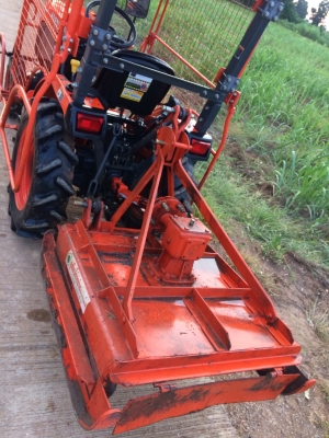 ขายครับB2140 รถสวยสภาพพร้อมใช้ เครื่องดี เกียร์ดี ทะเบียนพร้อมโอนครับ