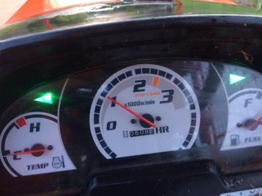 ขายครับB2140 รถสวยสภาพพร้อมใช้ เครื่องดี เกียร์ดี ทะเบียนพร้อมโอนครับ