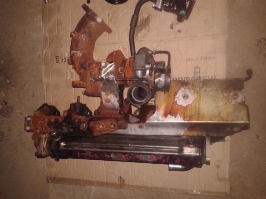 ขายเทอร์โบ 06 พร้อมเขาไอเสียตรงรุ่น6m60 ใส่6D16/15  ได้นะคับ