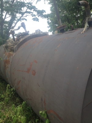 ขายด่วน ถังน้ำมัน ฝังดิน ยาว6เมตร กว้าง2.10 เหล้กหนามาก  ขาย60000