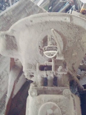 ขาย เกียร์ Land Rover   กับเกียรถจิฟ มีสโลว์  เก่าเก้บ 2ตัว เพียง 14000 บาท