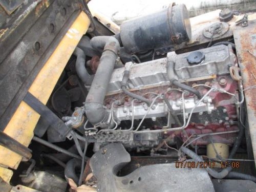 ขาย  Fork lift Cat 4ตัน เสา4เมตร