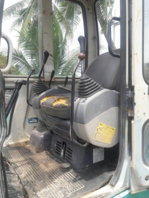 ขายKOMATSU PC30-7  เก่าญี่ปุ่นแท้  เดิมๆๆ  สภาพสวย  เครื่องปั๊มดี  ลองระบบกันได้ทุกวัน  โทร  089-3818694  ดวงนภา