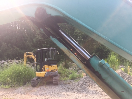 ขายรถขุดนำเข้าจากญี่ปุ่น PC40-7 #22214 ปี1992 5,367ชม โทร 061-4194021 พรภวิษย์