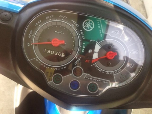 Yamaha Spark115i หัวฉีด สตาร์ทมือ ขาว น้ำเงิน สวย