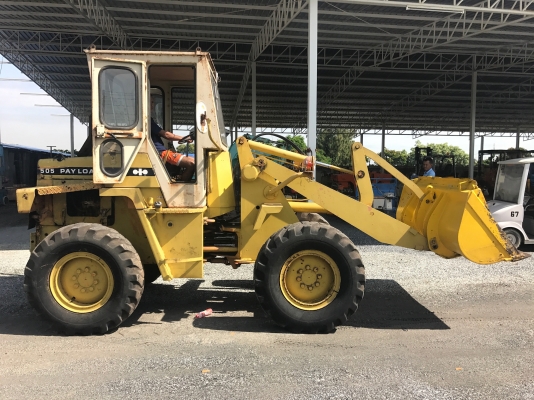 ขายรถตักKOMATSU รุ่น505 นำเข้าญี่ปุ่นไม่เคยใช้งานในไทย สภาพดี เอวอ่อน เครื่องดีเซล4สูบ Line: Jiraroj2900