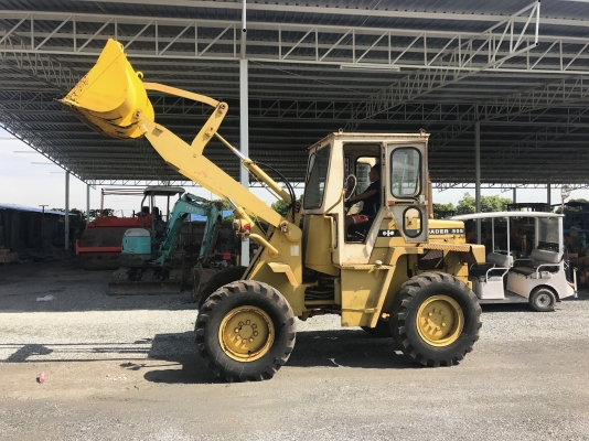 ขายรถตักKOMATSU รุ่น505 นำเข้าญี่ปุ่นไม่เคยใช้งานในไทย สภาพดี เอวอ่อน เครื่องดีเซล4สูบ Line: Jiraroj2900