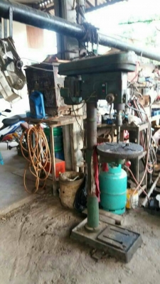 แท่นกลึง,ตู้เชื่อม,ปั้มลม,แท่นอัดไฮดรอลิค เครื่องเจาะ