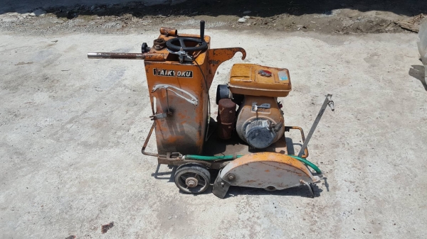 ขายเครื่องตัดคอนกรีค แบบเคลื่อนที่ได้ เก่าจาก ญี่ปุ่น ยังไม่เคยใช้งานในไทย ใช้งานได้จริง ขาย 17,000 บาท ขายเครื่องตัดคอนกรีค แบบเคลื่อนที่ได้ เก่าจาก ญี่ปุ่น ยังไม่เคยใช้งานในไทย ใช้งานได้จริง ขาย 17,000 บาท