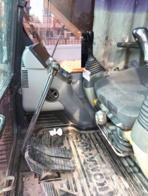 ขาย 1,590,000 บาท KOMATSU PC200-8 ทำงาน 10,952 ชม. เครืองดี ปั้มแรง โช่หนา เอวแน่น ไฟฟ้าครบ เอกสารแจ้งจำหน่าย   รถอยู่ จ.ปทุมธานี โทร&amp;ไอดีไลน์ 0610710295