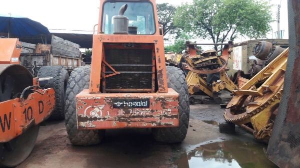 รถบดสั่นสะเทือน COMPACTOR 612DT