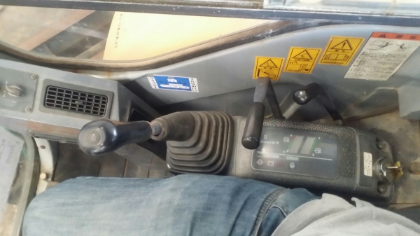 ขายรถขุดนำเข้าจากญี่ปุ่น PC30MR-1 14340 ปี2000 4,058 ชม โทร 061-4194021 พรภวิษย์