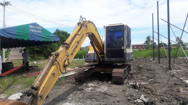KOMATSU PC60-6 ไฟฟ้าครบ เจ้าของขายเอง เอกสารอินวอยซ์ KOMATSU PC60-6 ไฟฟ้าครบ เจ้าของขายเอง เอกสารอินวอยซ์