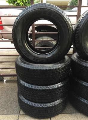 ยาง Bridgestone 245 70 16 ปี17 มี5ชุด ดอกเต็ม ไม่มีปะ เนื้อนิ่มๆ ใช้ยาว ราคาไม่แพง