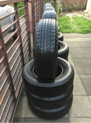 ยาง Bridgestone 245 70 16 ปี17 มี5ชุด ดอกเต็ม ไม่มีปะ เนื้อนิ่มๆ ใช้ยาว ราคาไม่แพง