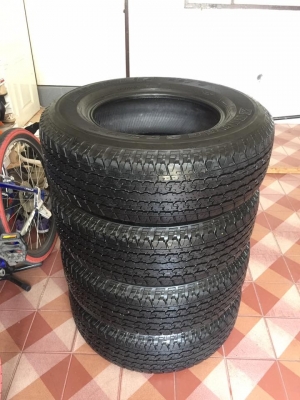 ยาง Bridgestone 245 70 16 ปี17 มี5ชุด ดอกเต็ม ไม่มีปะ เนื้อนิ่มๆ ใช้ยาว ราคาไม่แพง