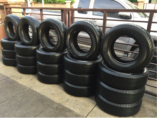 ยาง Bridgestone 245 70 16 ปี17 มี5ชุด ดอกเต็ม ไม่มีปะ เนื้อนิ่มๆ ใช้ยาว ราคาไม่แพง