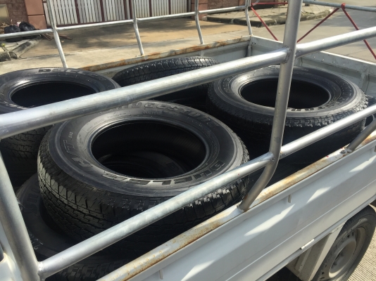 ยาง Bridgestone 245 70 16 ปี17 มี5ชุด ดอกเต็ม ไม่มีปะ เนื้อนิ่มๆ ใช้ยาว ราคาไม่แพง