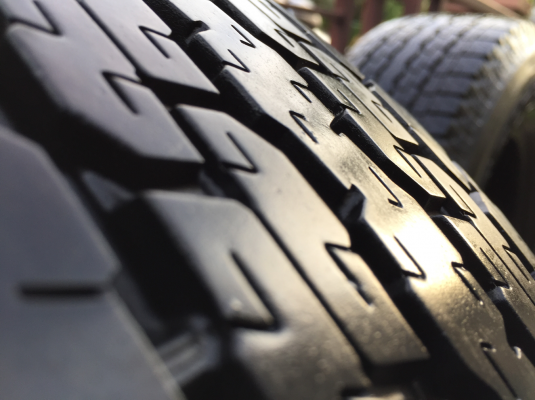 ยาง Bridgestone 245 70 16 ปี17 มี5ชุด ดอกเต็ม ไม่มีปะ เนื้อนิ่มๆ ใช้ยาว ราคาไม่แพง