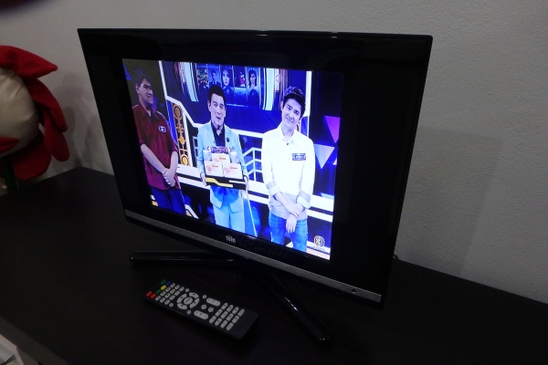 LED TV TUM ขนาด 15 นิ้ว รุ่น 15BC01 มีรีโมท สภาพใหม่ LED TV TUM ขนาด 15 นิ้ว รุ่น 15BC01 มีรีโมท สภาพใหม่