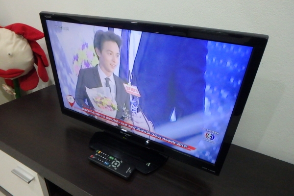 LED TV SHARP รุ่น LC-24LE150M ขนาด 24 นิ้ว มีรีโมท สภาพใหม่