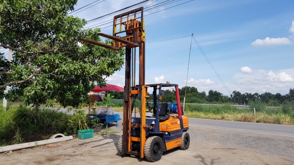 ขายด่วนรถยก TOYOTAชั่วโม่งทำงาน น้อย 5FG25ยก2.5ตันเสาสูง3เมตรงากะดกได้ใส่บุ้งกี๋ได้รถนอกนำเข้ายังไม่เคยใช้งานในเมืองไทยเลย